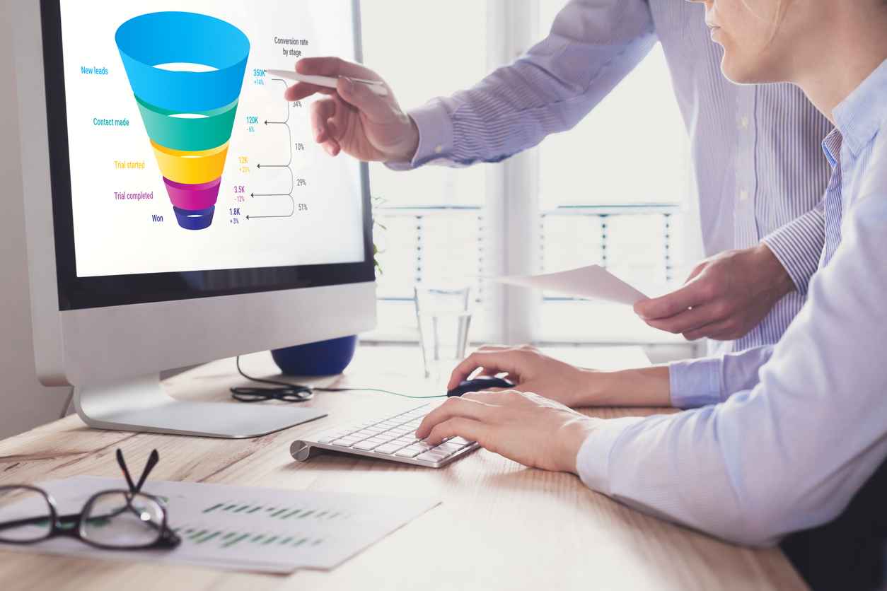 Do caos à organização: Como superar a resistência da equipe na implementação do CRM Do caos à organização: Como superar a resistência da equipe na implementação do CRM